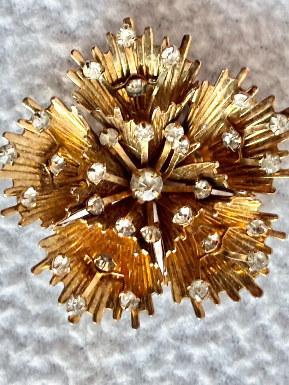 Vintage EMJ Emmons Gold Tone & Rhinestone Starburst Brooch